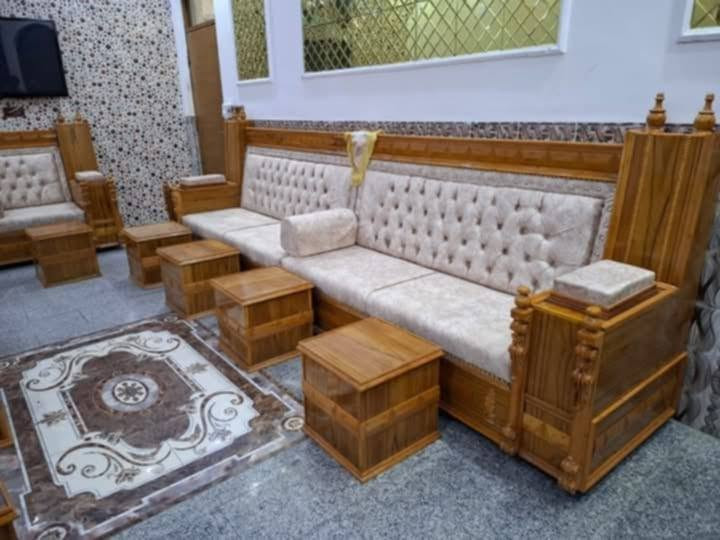 من داخل معمل ابن أبن فرحان     للتخم والديوان
تجهيز ديوان صاج زان 
بلون  صاجي طافي  مميز
تفاصيل العمل 
ابلوك صاج 18ملم
ضهر ومقعد ابلوك اسود 18ملم
اقماش مبطن درجه اولى 
اسفنج ضهر 5ملم مميز اول
مقعد 10سم مميز اول 
مع ضمان بالعمل 
💎موقعنا :ناحية الشوملي   چذول حسان   
سعر المتر 125الف 
📞للتواصل :***********  فرحان هادي ***********
متحصل بس يمنه هيج شغل هيج جوده
