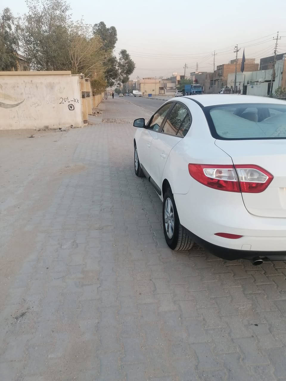 السلام عليكم سياره للبيع موديل ١٦ رقم كربلاء سنويه ٣١ بسمي البدي مكفول مكينه حداديه تبريد تخم تاير كله مكفول الكير بي عته بصيطه وين تريد تراي اطلع بيه مكانه كربلاء السعر ٦٥ التصال على الرقم ***********
