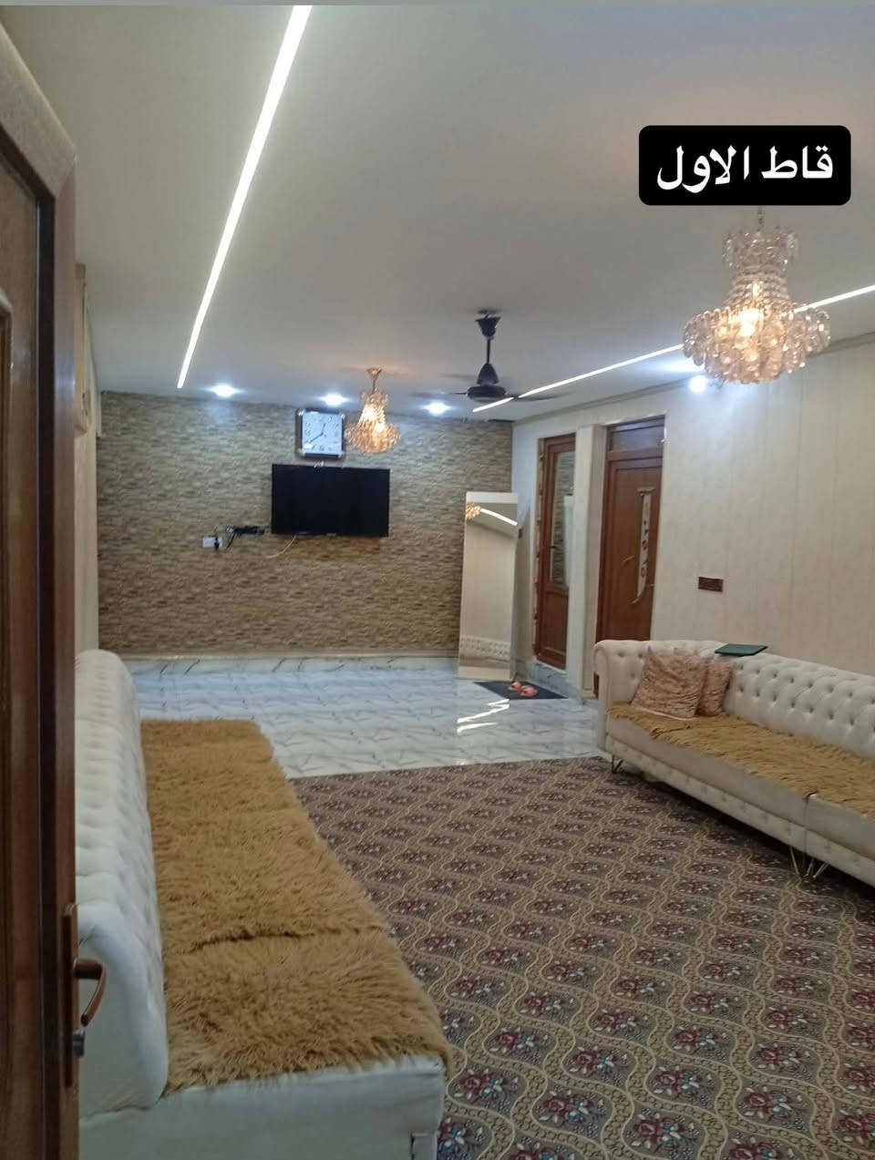 🏠 للبيع بيت قاطين  + مشتمل بمواصفات مميزة اركوازي كيعان وريا

🏠 المساحة: 150 متر
💧 يحتوي على بئر ارتوازي
🏡 مكون من بيت قاطين + مشتمل مستقل

🔹 تفاصيل القاط الأول:

* غرفة نوم (4×5)
* استقبال (4×5)
* هول داخلي (4×8)
* مطبخ (2.5×6)
* مجمع صحيات

🔹 تفاصيل القاط الثاني (معزول - درج خارجي):

* تشطيب مغربي كامل
* غرفة (4×5)
* هول (4×6)
* مطبخ (3×4)
* صحيات

🔹 المشتمل (مفصول تماماً):

* غرفة نوم (4×4)
* هول (4×6)
* مطبخ (3×4)
* صحيات

💰 السعر: 85 مليون دينار
⚡ قابل للتفاوض (بيها مجال)

📞 للتواصل: ***********
