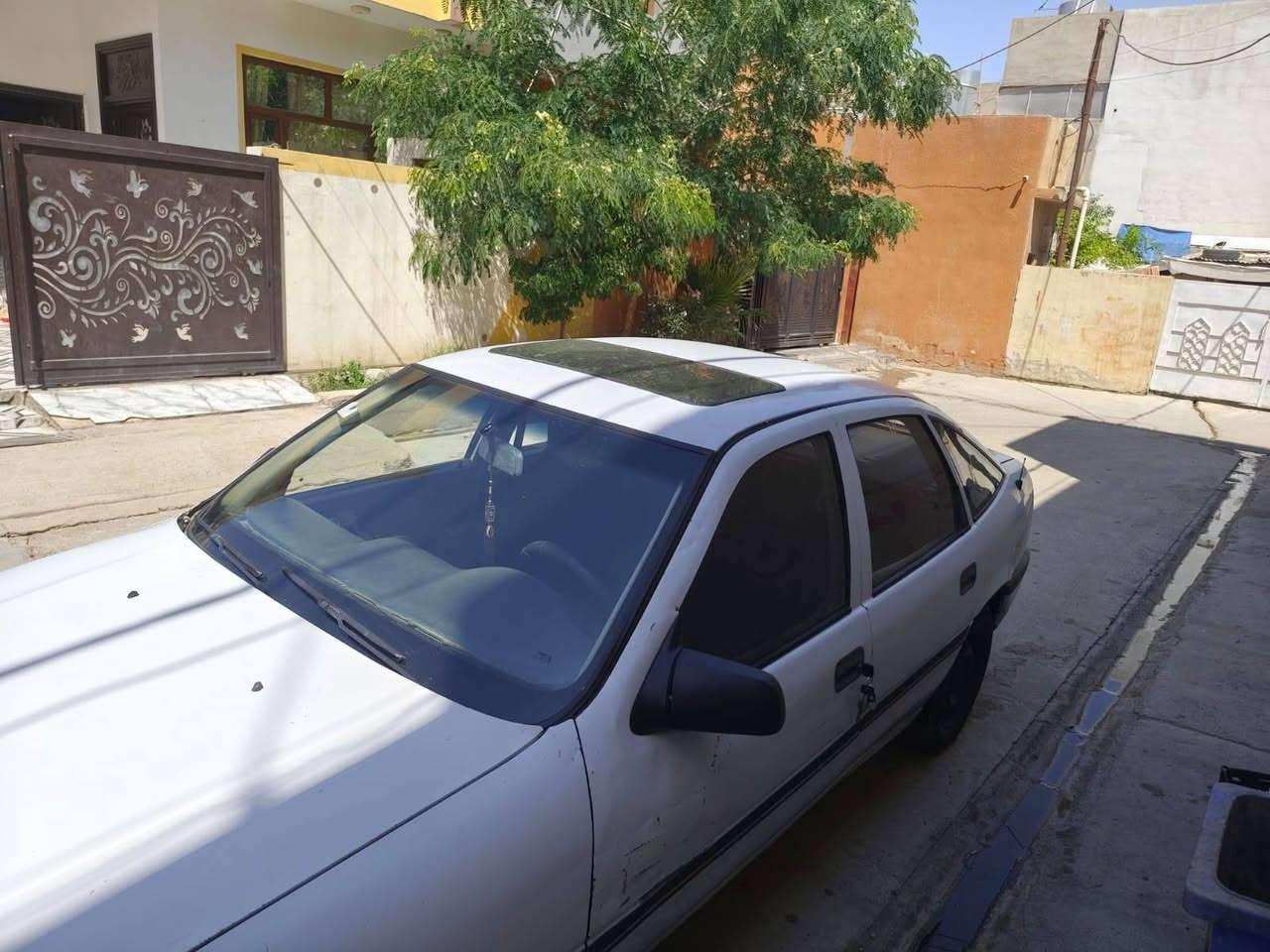 اوبل فكتره حجم عشرين موديل 91ستيرن باول قفل مركزي ABS بطاقه بانزين موجوده رقم كركوك شرط لا ضربه ولا صبغ وتايرات جدد محرك وكير وشرط باتري جديد سنويه ساقطه اخوان للبيع او مراوس ‏‪***********‬‏ كركوك, العراق
