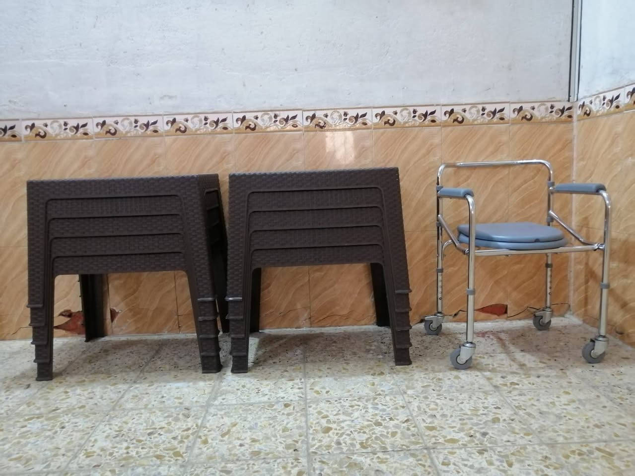 طبلات جدد غير مستعملات تصفية محل تركي ستندر سعرهن  بالسوك جمله 50 ألف
رايديهن 35 قفل العدد 10 قطعه

عربانه سل ستيل سعهرها باسوك 70 ألف رايديها 50 ألف

الاستفسار على الرقم مامتواجد على الفيس ***********

