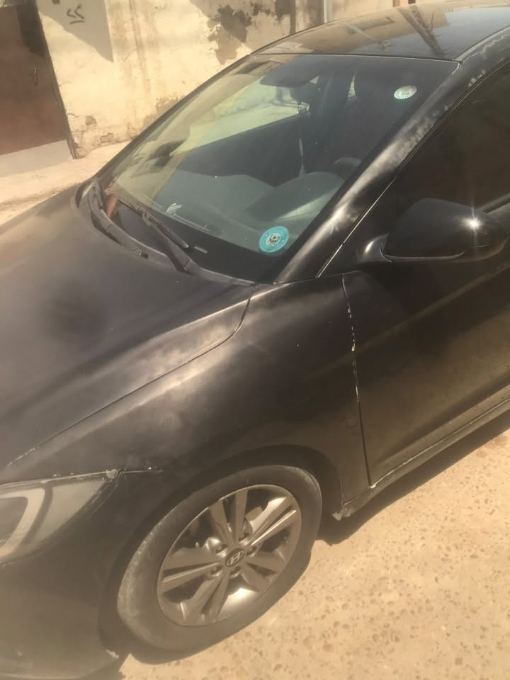 لنترا 2018بدون دواخل كير محرك مكفول صفحت السايق مرشوشة كلبر فقط بدون قطرت معجون ولا دواخل مكانهة بغداد ترهم مراوس بكورلا 15-16
***********
