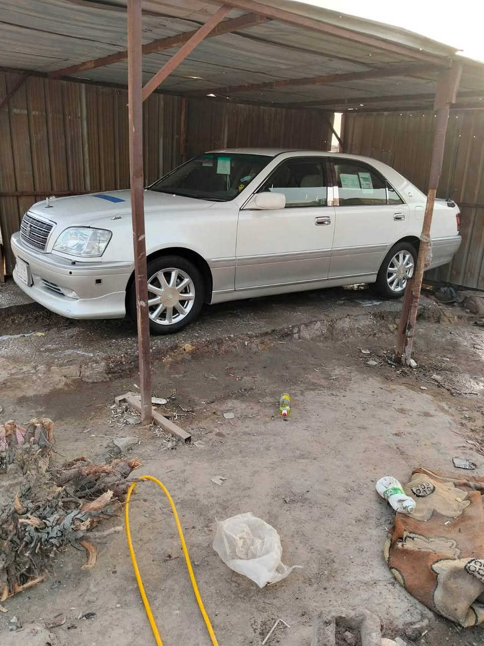 ملكه 2001 مكفوله من العيب الشرعي سياره نضيفه 100%رقم انگليزي بصره تحويل بنفس الساعه السياره بيها تقرير فحص من كريم حسون 3دكم السياره مكينه ففتي ام الگلاص تلثتالاف

متواجد عل خط فقط

السعر 145وبيها مجال بسيط 
***********
