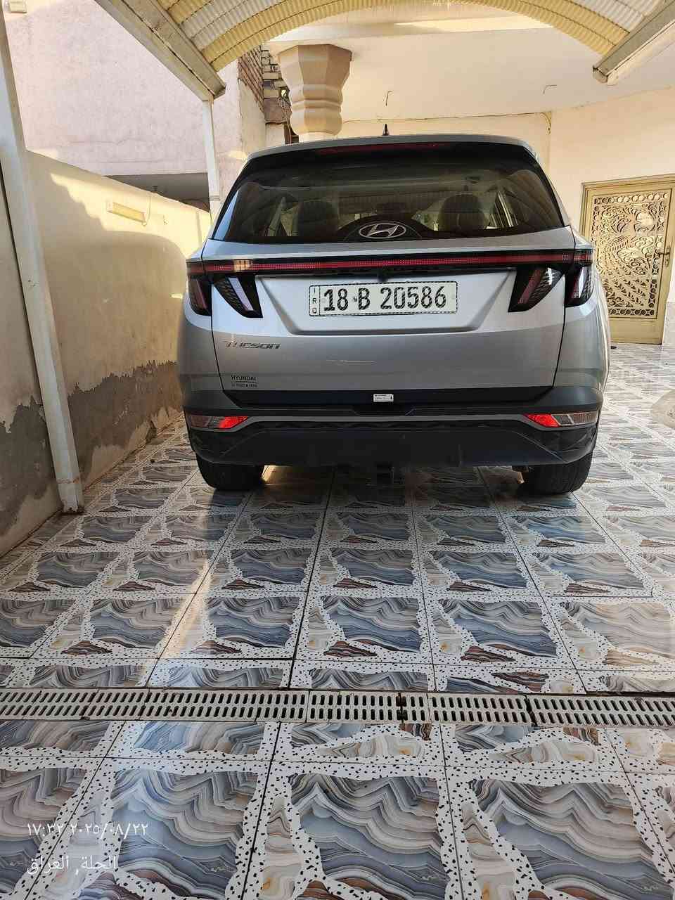 السلام عليكم توسان 24 فئه SEL سياره نضيفه فئه SEL سعر 200 وبي مجال 
مواصفات
فتحه 
تدفئه كشنات 

شاشه لمس 

كرسي السائق كهرباء

جنطه كهرباء فتح وغلق 

سياره نضيفه بمعنى الكلمه 

ويل 19

لايتات حساس اذا منطقه مضلمه يشتعل العالي او اذا استداره واذا طلعت سياره كدامه يطفي العالي 

 اشاير بالمري

 ويل مميز 

شاشه ابل كار بلاي واندرويد اوتو 

ممشه  27800

سياره جديده 

كشنات جلد 

محرك 2500

كير 8 نمر 

انضمه القياده 

نورمل المرغوب

سبورت 

سمارت 

دواخل لونين اسود وحليبي 

 شحن لاسلكي 

توقف ذاتي 

تنضيم سرعه نزول منحدرات

رادار امامي ومثبت مسار  

سايد بريك كهربائي 

و اوتو هولد 

الجام الامامي كهرباء 
رادارات جانبيه
رقم الشاصي 5NMJF3DE4RH341599

  للتواصل  

‏‪***********‬
