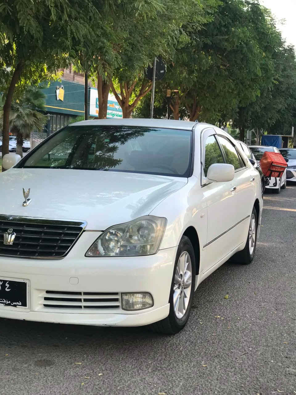 سلاو (موسس)
شاهینەیی رۆیاڵ نمونە لەجوانی

مۆديل 2006 بەسمە رەساسیی 

گێر گەورەیی مکینە بجوک

ئالتونی بازار

سێ دوگمە ییە و بەردەییە

 

سەیارە کە هیی مالە و هیی مەعرەز نیە 

یەک بارچەیی ئەورووبایی هەیە تەواو

سۆنەریم دا ناوە

مەسرفیی نیە کامل جاهیزە 

گیر وو مکینەیی بەشەرت  بێ عەیبیی 

جوابیی کۆمینت و جات نادەمۆ لە گەل رێز

ژم ***********
