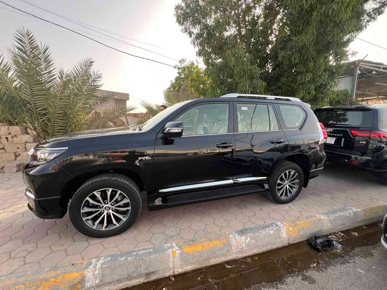 سلام عليكم
برادو 2022 vx فول مواصفات كشنات كهرباء خلفية 

معروفه مواصفاتها  بيها جاملغ مبدل وباب السايق مصلح بارد رقم اربيل باسمي

للاستسفار  مكاني الرمادي

***********
