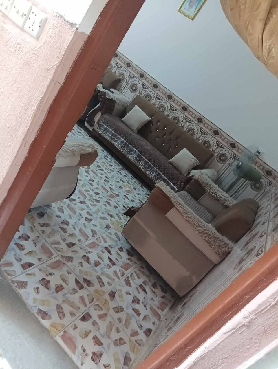 ابو صخير كاع جبار • دار • ١٠٠م