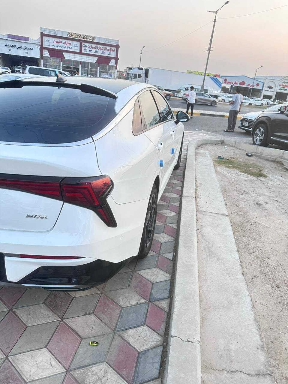 السلام عليكم للبيعK5 2024 خليجي رقم اربيل   السياره كفاله عامه ما عده بارد على كد 4اصابع بل جاملغ امامي والباقي مكفول من كل شي مكينه 4 سلندر تنفس طبيعي 2,500 ماشيه قليل فول مواصفات کامرات 4 بنوراما كشنات جلد وكهرباء داخل قرميدی کشنات تدفئه تبرید شاشه متصل 4 وضعيات قياده اوتو هولد سايد بريك كهرباء صندوق کهربائي كروس سرعه رادار خلفي حساس امامي خلفي السياره جديده بمعنى الكلمه وكل شي مناقصه حيل جديده مكان السياره بصره
السعر (225)وبيهه مجال للطيبين 
للاستفسار 
***********
