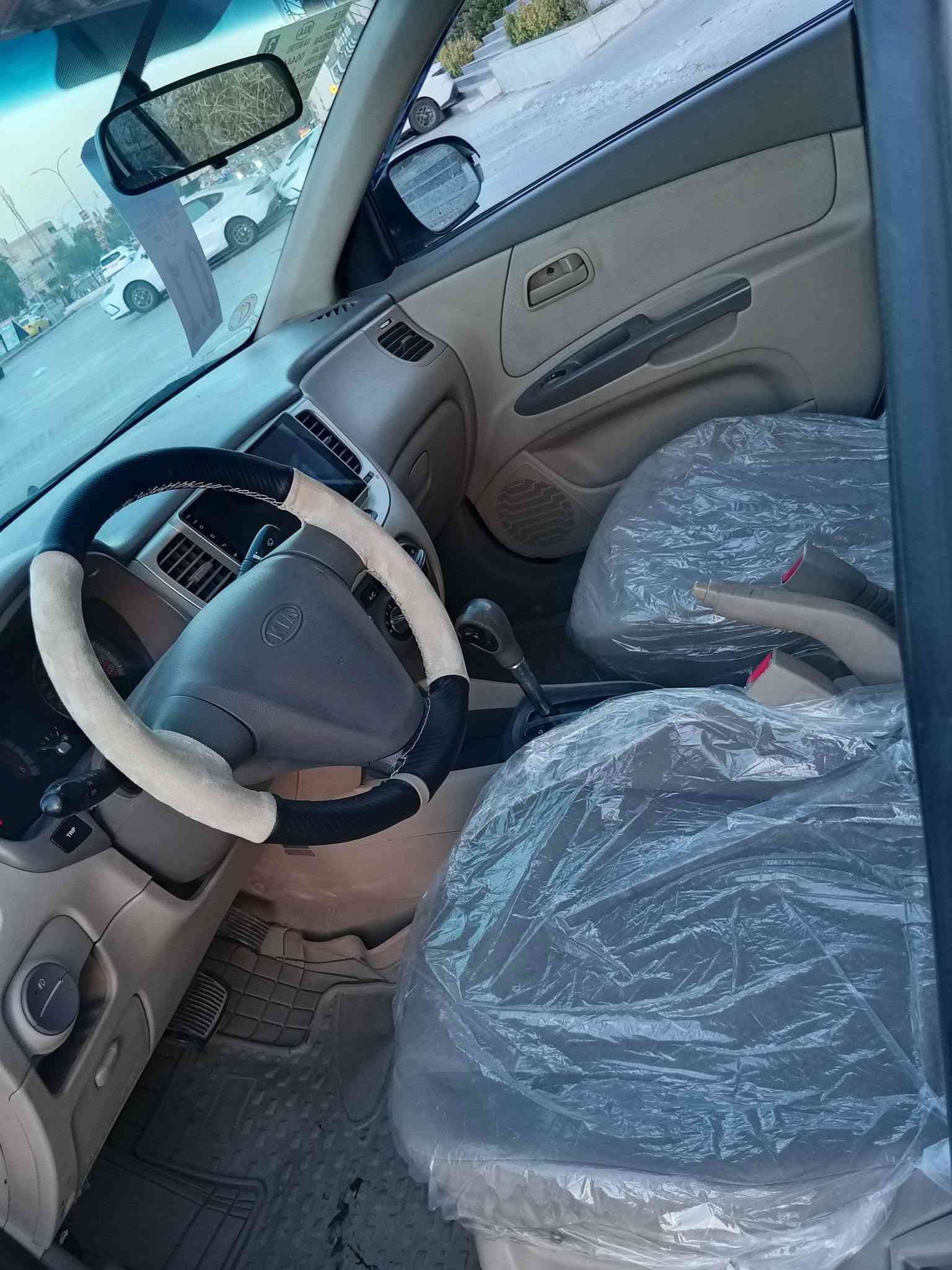 للبيع ريو موديل ٢٠١١ رقم اربيل بلاصبغ بيه ملاحظات بارد محرك ١٦ اصلي شرط لا صرف والنفخ والكير شرط تبريد ثلج السعر ٩٠ وبيه مجال الاستفسار اكثر لاتصال ***********

