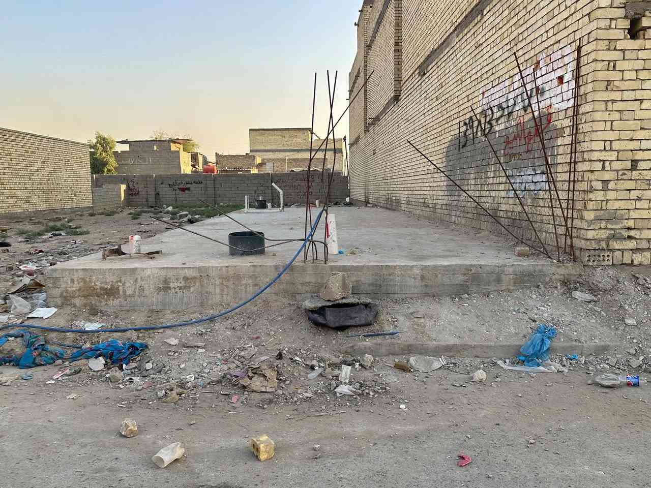 السلام عليكم مرخصةمديرالاكروب المحترم قطعه زراعي ٧٠متر  للبيع الوجه ٥ونزال ١٤بيهه رفت ارتفاع الرفت 50 شيش حصيرتين بي الله شاهد شغل واحد على واحد خدمات كامله مجاري وتبليط مقرنص كهرباء انترنيت ضوئي مولده ذهبي المكان حي السلام شارع المستشفى مستشفى الفضيليه تبعد عن شارع الرئيسي ١٥٠متر للاستفسار *********** رجائا جيك اسعار المنطقه وتعال.
