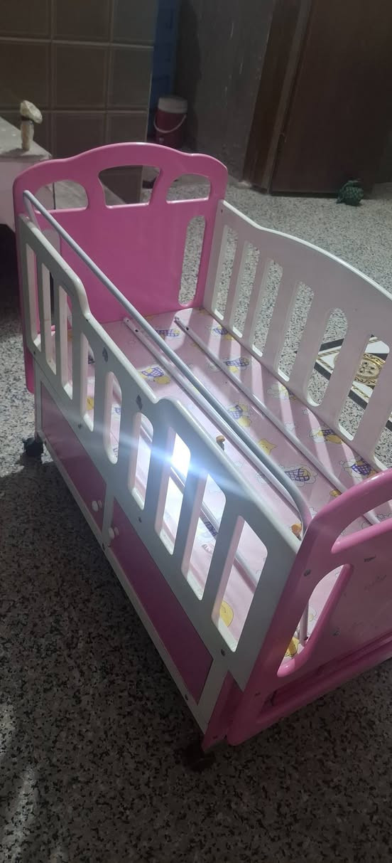 كاروك اطفال اخو جديد نضيف كلش حاجة بيت ماخذي 120. قفلة 40ربع ماينزل ابد مكاني ديوانية شارع سالم خاص او وتساب ***********. للعلم مضلوم من تصوير كلش نضيف وجبير
