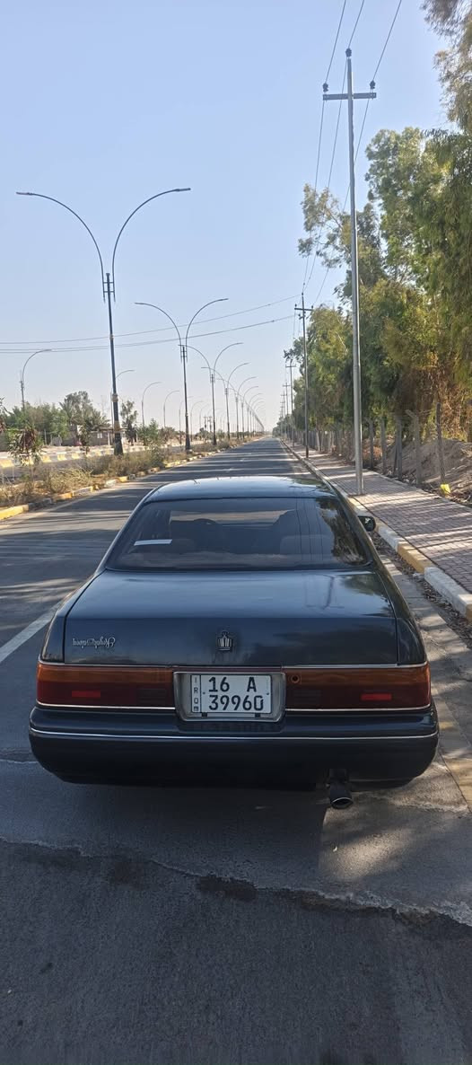 سلام عليكم بطه كراون منفصل مديل 94كافله عامه من كصه ونقل جثه رقم انكليزي غرفته 70% مكينه وكير نضيفات سياره لا تنقيص ولا تبخير مكينه 2500ديلكو السعر 43وبيه مجال قليل مكان كربله  ***********

