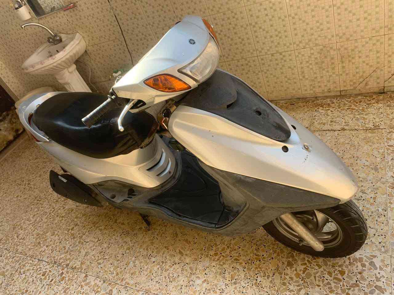 دراجة بزير للبيع الدراجه خير من الله رمبه مكفوله من مكينه وكفرات كله ختم واحد رقم *********** سعر 950 وبيه مجال مدينه الصدر أو حي النصر
