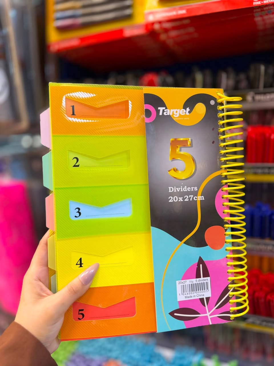 ✨سجل سيم 200  Target – 5 Dividers ✨📚
رتّب ملاحظاتك ودراستك بكل سهولة مع دفتر Target المقسّم إلى 5 أقسام 🌈

🔹 5 فواصل ملونة ومرتبة
🔹 تصميم عملي وأنيق
🔹 سلك حلزوني لسهولة الاستخدام
🔹 قياس 20×27 سم
🔹 مناسب للدراسة، الملاحظات وتنظيم المواد

السعر: 4,000😍
📍 زورونا  مقابل مجمع الـ A3
واختر كل ما تحتاجه من القرطاسية والمستلزمات الدراسية بأسعار مميزة.

***********📞
