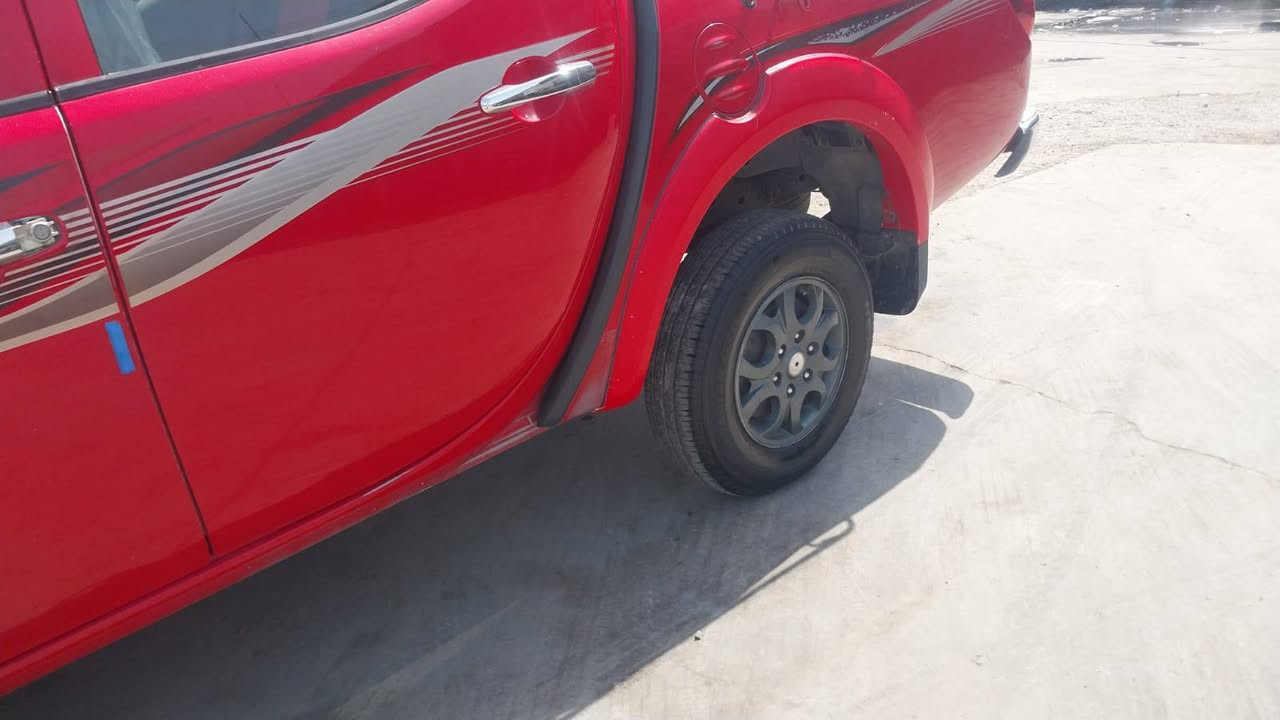 بيكم  مستيبوشي موديل ٢٠١٥ مكينه الفين بانزين  لون مميز رقم مميز وشرط تحويل المكان بغداد البلديات رقم الهاتف ***********
