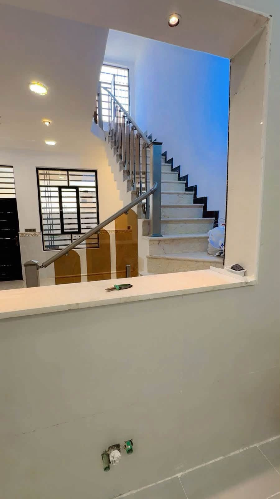 بيت البيع 100مربع 10في10 البيت جديد بعده ما مسكون الجمعيات حجي حسن الثانيه بدايه المنطقه

للاستفسار. اتصل على الرقم ***********
