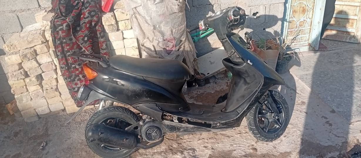 سلام عليكم شباب دراجه ناريه عصفوريه للبيع دراجه خير من الله دراجه ناعمه سلف كهرباء اشاير لايت هورن كله / السعر 300وبيه مجال حك الجيه شغال (العنوان )بغداد شعب حي اورر الاستفسار عل رقم /-(***********)تصل وتدلل
