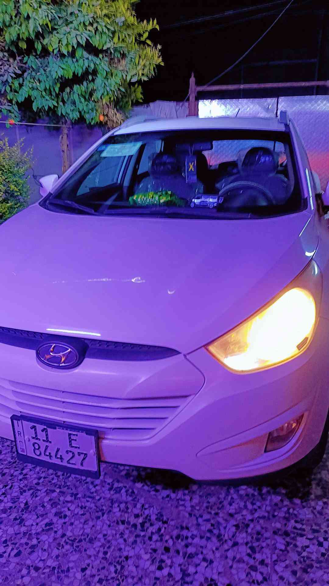 سلام عليكم توسان للبيع خليجي موديل 13 محرك 2000 دوش بيه حالوب على بنيد والقماره رقم بغداد استفسار واتساب سعر 130 وبيه مجال ***********
