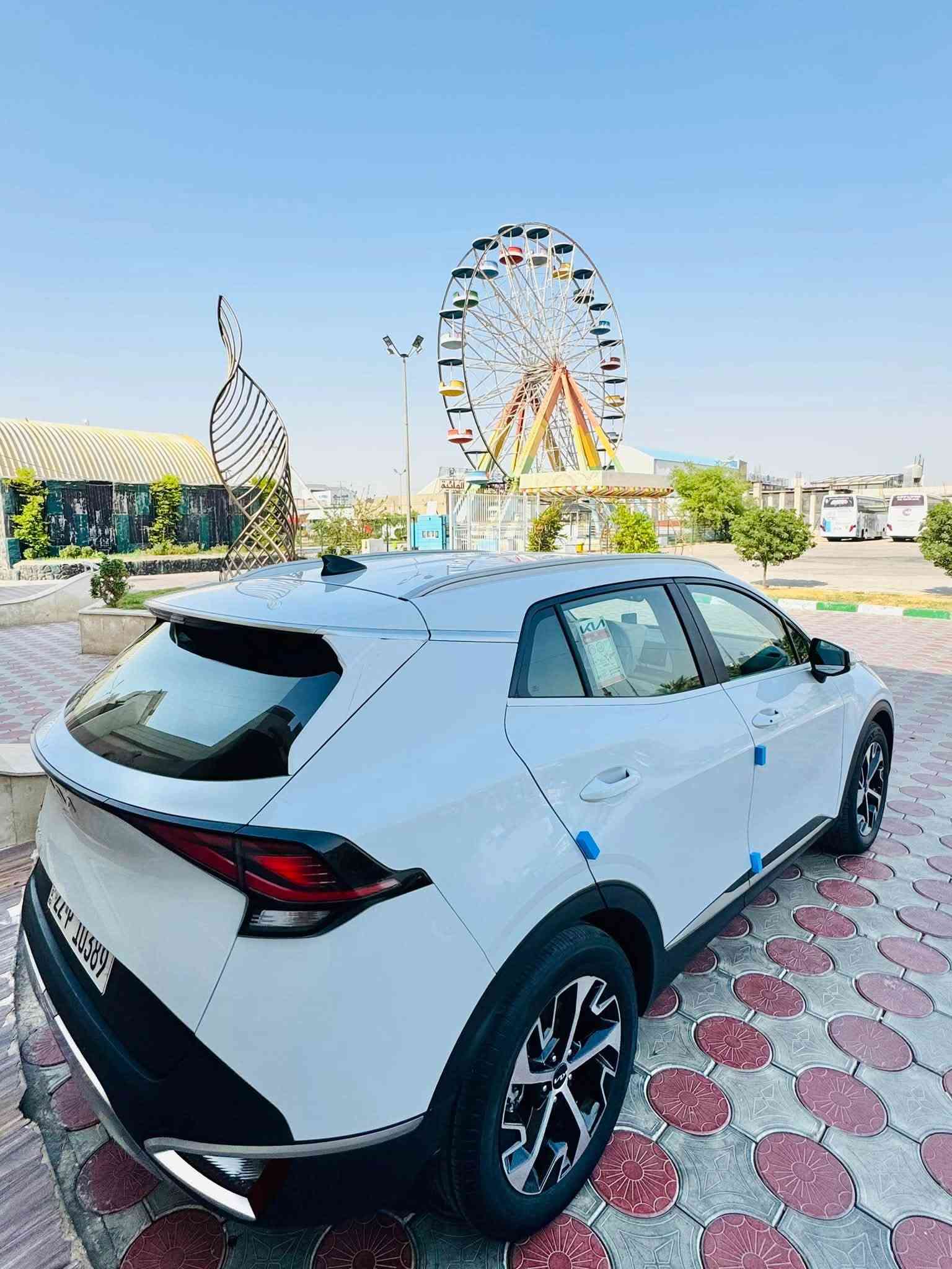 اسعد الله ايامكم بكل خير
الحلال للبيع للبيع او الامراوس كيا سبورتج (2025) خليجي ✅
Kia sportag
وكاله خليجيه كفاله عامه على وضع الشركه كلشي بيها شركه و بلادي عدا pdr كد اربع اصابع و الباقي كفاله من الرصعه و الشخط و البارد و التبديل و الصبغ ..
السياره لله الحمد على ايد وحده من استلامها و هيه زيرو 0
رقم اربيل باسم شركه تريد تحويل تريد وكاله موجوده
ماشيه 38 الف كم 

المواصفات:

♦️محرك 4 سلندر DOHC 2.0 MPI
♦️القوة: 147 حصان
♦️گير أوتوماتيك 6 سرعات
♦️رادار جانبي 
♦️ويل قياس 18 مع تخم تاير نيكسين 
♦️شاشة معلومات وسطية كار بلي متصل
♦️بلوتوث + أوامر صوتية
♦️كاميرا خلفية دواره 
♦️حساسات أمامية وخلفية
♦️بيها نظام المنحدرات  
♦️تشغيل بصمة + دخول ذكي
♦️ تحكم ستيرن متعدد
♦️مثبت سرعة + وضعيات قيادة 4 وضعيات
♦️اوتو هولد +هاند بريك بصمه 
♦️مقياس ضغط الاطارات
♦️مرايات شفط فول كهرباء 
♦️إضاءة LED أمامية وخلفية
♦️حساسات مطر + تعتيم مرآة داخلي

السعر 205$ و بيها مجال بسيط للشراي 

للمعلومه السياره جاهزه من كلشي مكينه كير على وضع الشركه حداديه امامي خلفي وكاله باتري وكاله 
حتى سبيرها ما نازل و لا العده مستخدمه و كل براغي السياره حتى البلاستك باقي بالخط الازرق مال الشركه 

🏠 مكان السيارة : النجف الاشرف  🏠
📌للاستفسار الاتصال  عالرقم التالي :

***********رقم تلفون 
.
.
