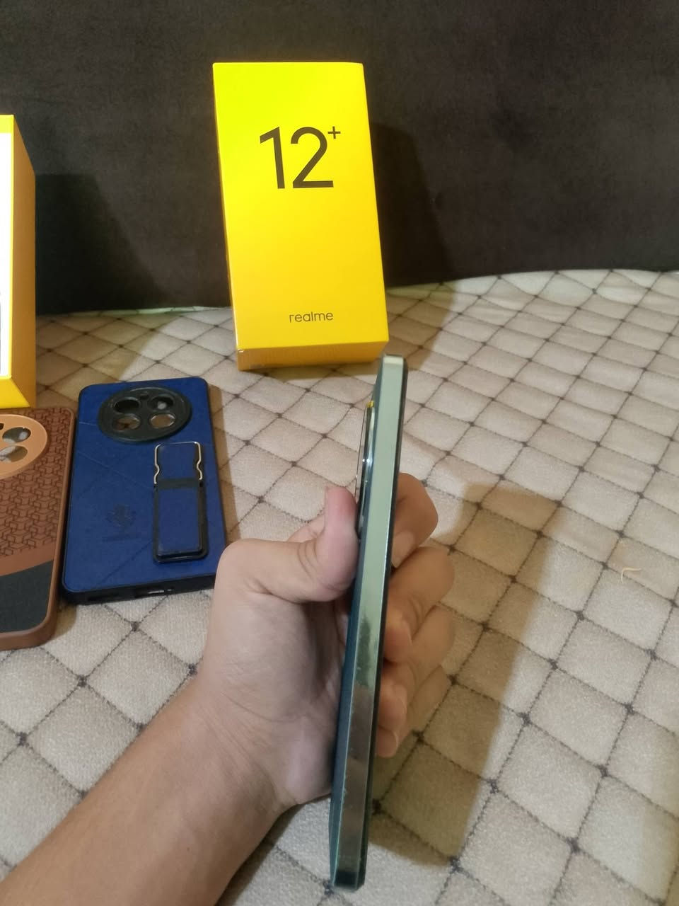 ريلمي 12+5Gجهاز نضيف فرد مره جهاز فقط فتحت  الشاشه بدلت فلاته مال شحن وال باقي وضع شركه ذاكره 512الرام24بطاريا5000 السعر260اوبي مجال التواصل خاص اوعل رقم ***********
***********
