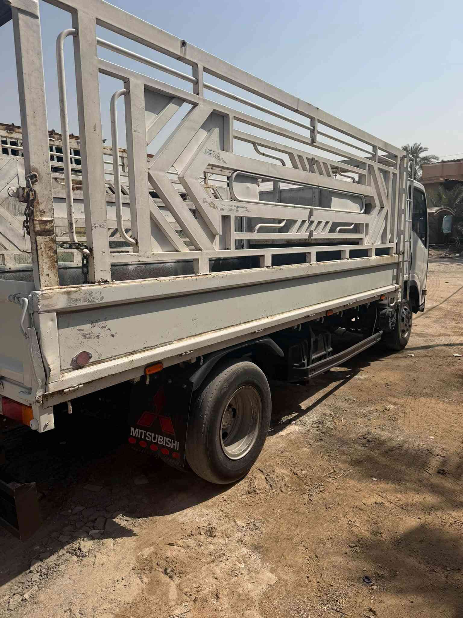 كنتر ازوزه السيارة مكفولة
مكينة بم ونوزل مكفولة
رقم اربيل قديم
اوكفلك السيارة اصولية 100%
بس ما اوكفلك بالاصوليات لأن الشركة مالتها ما موجودة
موديل 2017
السيارة موجوده بالبصرة
السعر 145 ورقة
السيارة جاهزة
رقم الموبايل ***********
