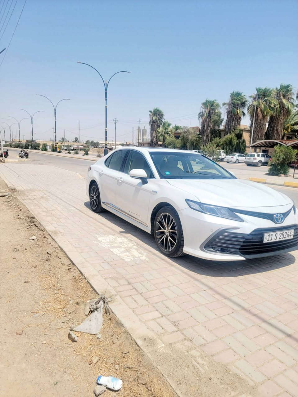 السلام عليكم
كامري موديل 24 اعلى فء 
هايبرد محرك بانزين ومحرك شحن
رقم بغداد 
شركة عبد الطيف
ماشيه 50 الف تقريبًا 
فووول مواصفات فتحة وبره خلفيه أوتوماتيكي ماتيك 
السيارة  جديده بمعنى الكلمة 
سعرها 235 وبيها مجال لشراي 
إتصل على الرقم
***********

‭***********‬
