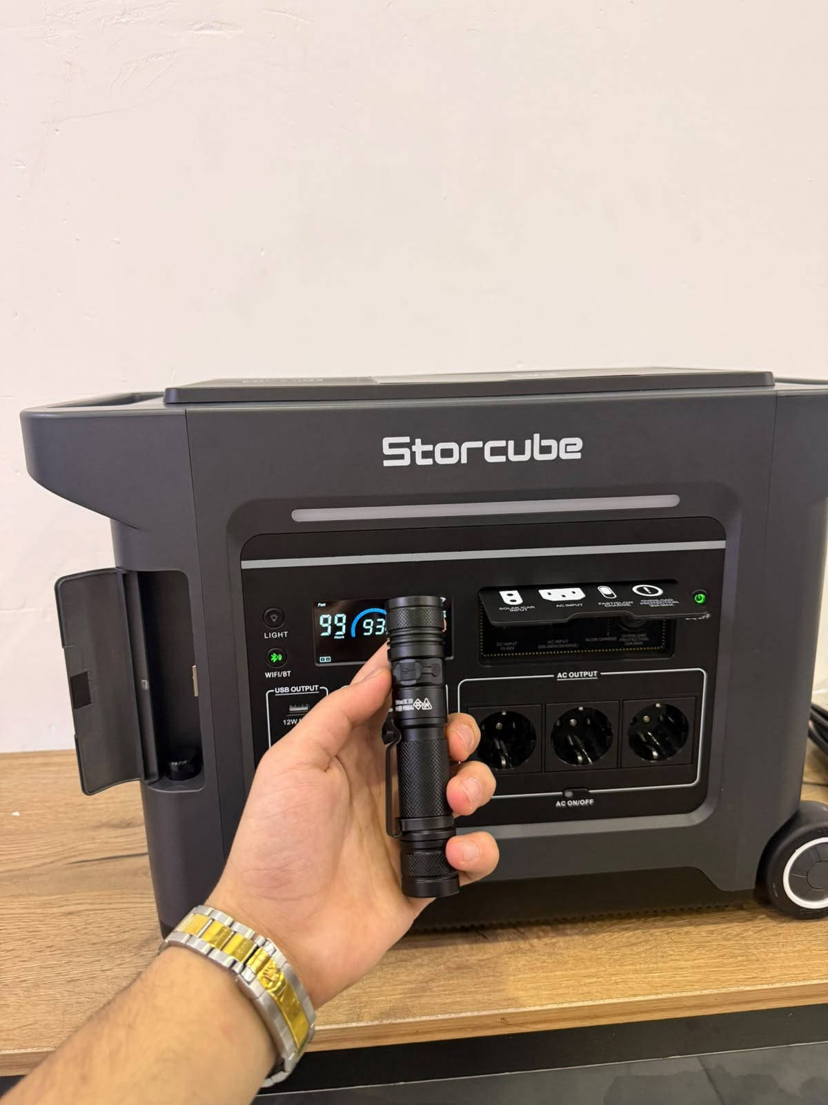 🔋 Power Station Store CUBE ⚡

▪️ السعة: 2560Wh
▪️ القدرة: 3300W
▪️ بطارية LiFePO4
▪️ جميع أنواع المنافذ 🔌
▪️ شحن سريع وبطيء ⚡
▪️ يدعم الشحن بالطاقة الشمسية ☀️
▪️ شحن بالطاقة الشمسية يصل إلى 5 ساعات
▪️ تحكم ومتابعة عن طريق Wi-Fi وBluetooth 📱
▪️ نظام حماية عالي 🛡️
▪️ إضاءة طوارئ مدمجة 💡
▪️ الشاحن مرفق مع الجهاز

📞 للطلب والاستفسار: *********** او مراسلة الصفحة
