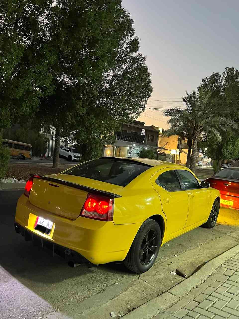السلام عليكم 
للبيع دوج جارجر 2010 لون اصفر السياره وارد كندي السياره جاهزه من الطول للطول ربع متذب عليه كير مكينه تبريد صدر تخم تاير باتري كهربائيات كله جاهز على اخر حباية 
مكينهV6 3500

 السياره شادله منظومة زنون وشاشة جبيرة السياره رقم نينوى شرط التحويل مشروع 
وطني انكليزي هزة وسنويه جدد

مكان السياره بغداد السيديه

سعر السياره 93 ورقة وبيه مجال
للاستفسار اتصل على الرقم 
***********
