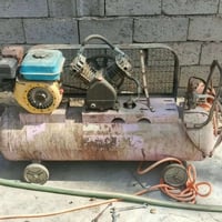كمبريسر  هواء HB3 100 L مستخدم للبيع بانزين  ٠٧٧٢٩٠٧٠٣١٤  ٢٠٠ الف