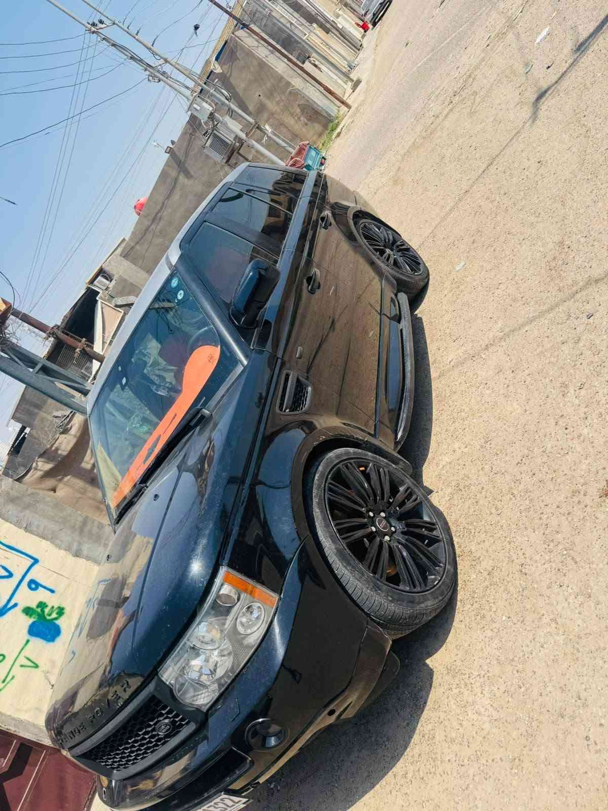 اعلان بيع
رانج روفر موديل 9محدثه 12 
جوبلس وصدره جديد وكله شغاله
مكينه 8سوبر مكينته مشدوده جديده
بيه صبغ بنيد
سعر : شده يعني 100 ورقه وبيه مجال 

الاتصال واتساب: ***********
