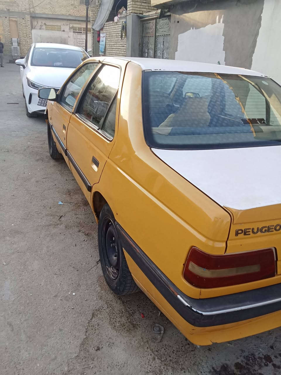 سلام عليكم بيجو اكد موديل 16 سيارة مال بيت بيها تعمير بنيد وهلال ورة سائق سعر 35وبيها مجال رقم الهاتف ***********مكاني بغداد تقاطع كسرة وعطش
