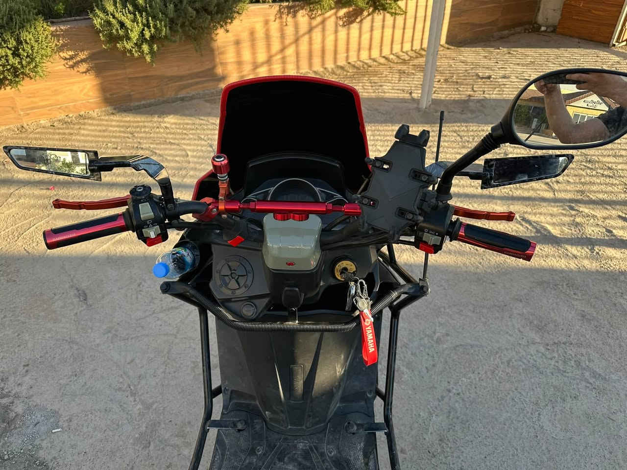 دراجة للبيع محرك كبس بشرط على الفحص دراجة رياضية معدل عليها من البيج من البيج اللي حاب يتصل***********
