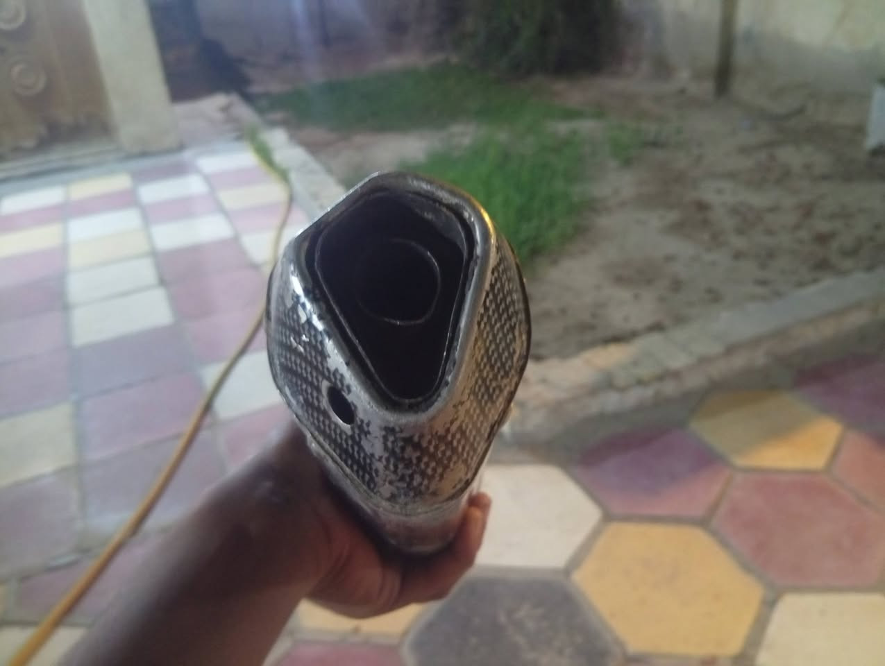 سلام عليكم صالصه رياضي لبيع سعر 20بيه مجال لخاص مقفول رقم الهاتف ***********
