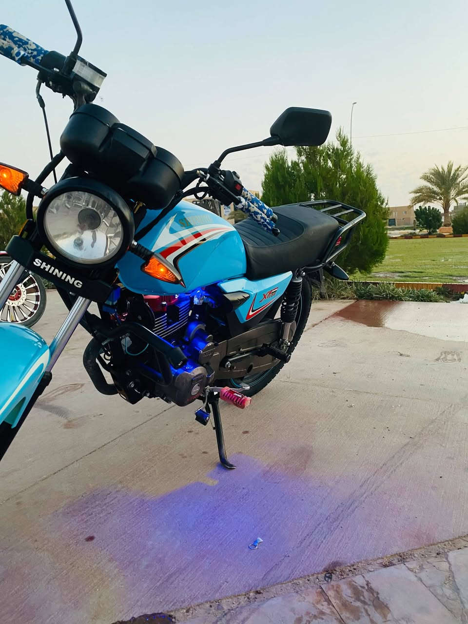 السلام عليكم
شنك للبيع مكمرك وكامل بس تسجل 
موديل 23 
دراجه حلو الك فحص 
سعر 1.200 
مليون و 200 
المكان عنه 
الاتصال ***********
