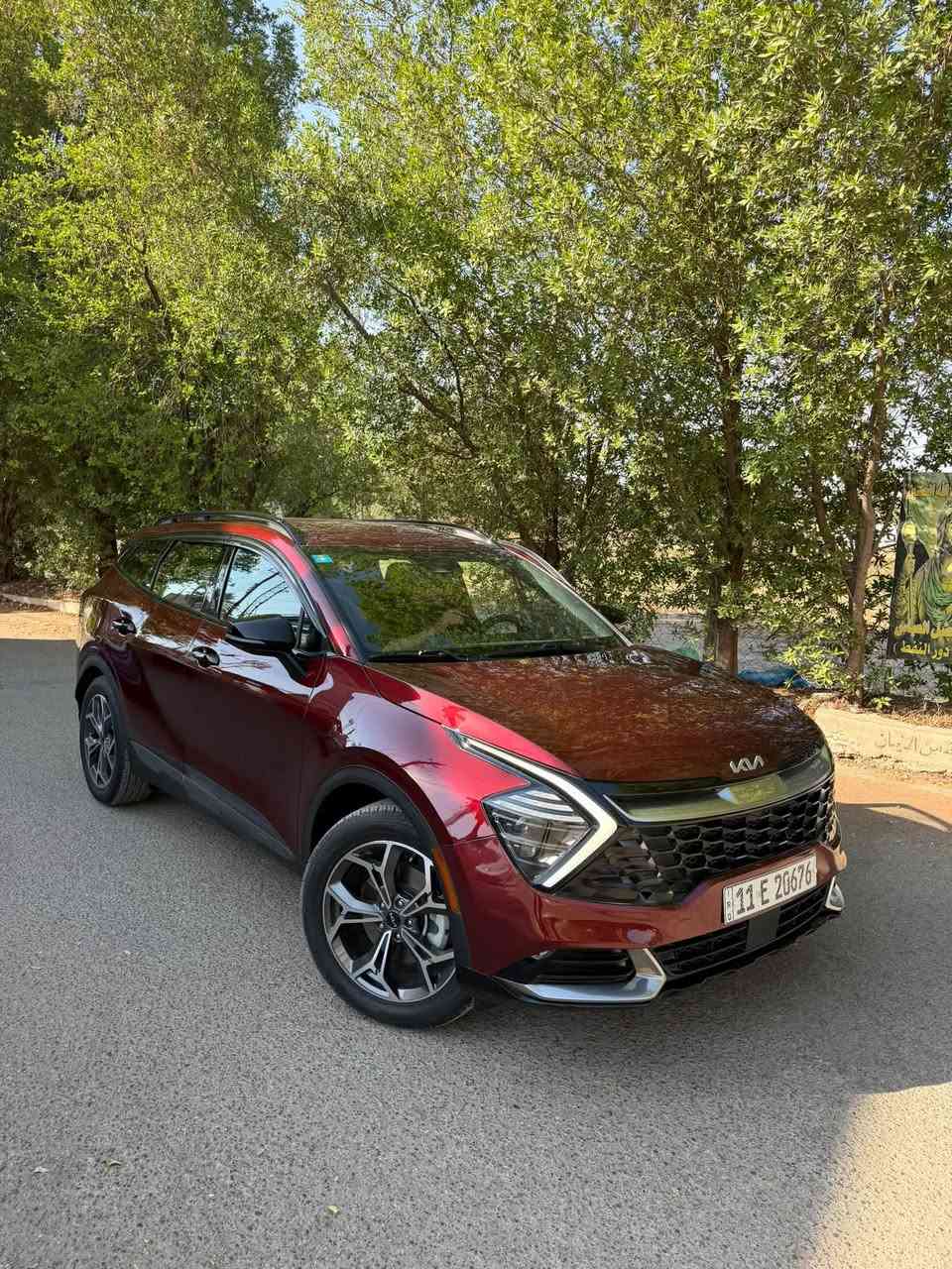 سبورتج 2023 للبيع ماشيه 16 الف زيرو السياره
السياره تجي فول موصفات عدا البانوراما
مكينه 2500 
بصمه تشغيل 
تشغيل عن بعد 
اطفاء ذاتي بالازدحام 
تدفئه بالكراسي 
كراسي جلد 
كراسي كهربائية 
ستيرين هيتر 
قطعتين تبريد 
شاشه ابل كار بلي + اندرويد اوتو 
4 وضعيات قياده 
هاند بريك كهربائي 
نظام منحدرات 
مثبت سرعه 
مثبت مسار 
ردارات اماميه 
ردارات جانبيه
 كامره هلفيه دواره 
شاحن لاسلكي 
وبعد بيها هواي موصفات 
السياره جاهزه تخم تايرات جديد 
حادث السياره قبغ جنطه فقط مصبوغ وبيها بارد بسيط بخشم البنيد 
السعر 185$ 
رقم السياره بغداد ومكان السياره بغداد الكرخ 
اتصل ***********
