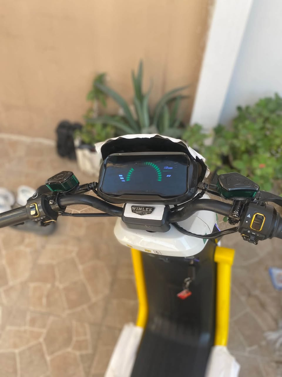 دراجه اف ٣للبيع اخت الزيرو ٥ بطاريات دبل ٣٦امبير تمشيك ٧٥ كيلو حقيقي بل ضمان ول شرط👌🏼دراجه زيرو كهربائيات كله شغال كارت سويج كله شغال ❤️دراجه كامله مكمله شلعه تخبل ترجع بك R هم سرعه حقيقي ٨٠ سعره.٤٧٥ بي مجال قليل جداً جماعت ال ٤٢٠ لحد يجي رقمي ***********
