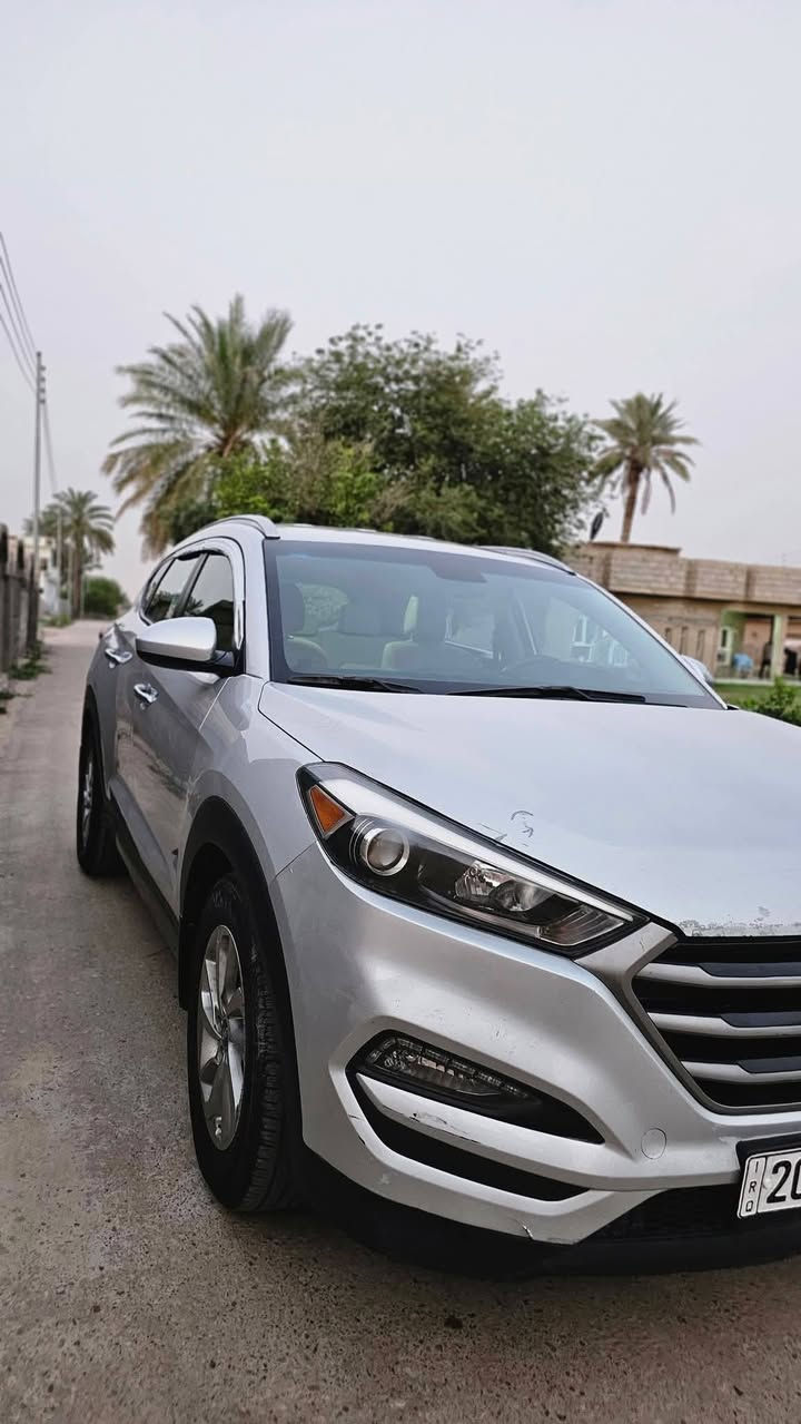 توسان وارد امريكي موديل 2016 نظيفة جدا ماناقصها اي شي الضرر قطعتين صبغ بنيد والجاملغ الايسر مبدل بلادي مع العلم الجاملغ القديم موجود وضرره كلش خفيف
كما موضح في السونار 
السعر 138 وبيها مجال قليل
 العنوان ديالى الخالص
موبايل
***********

***********
