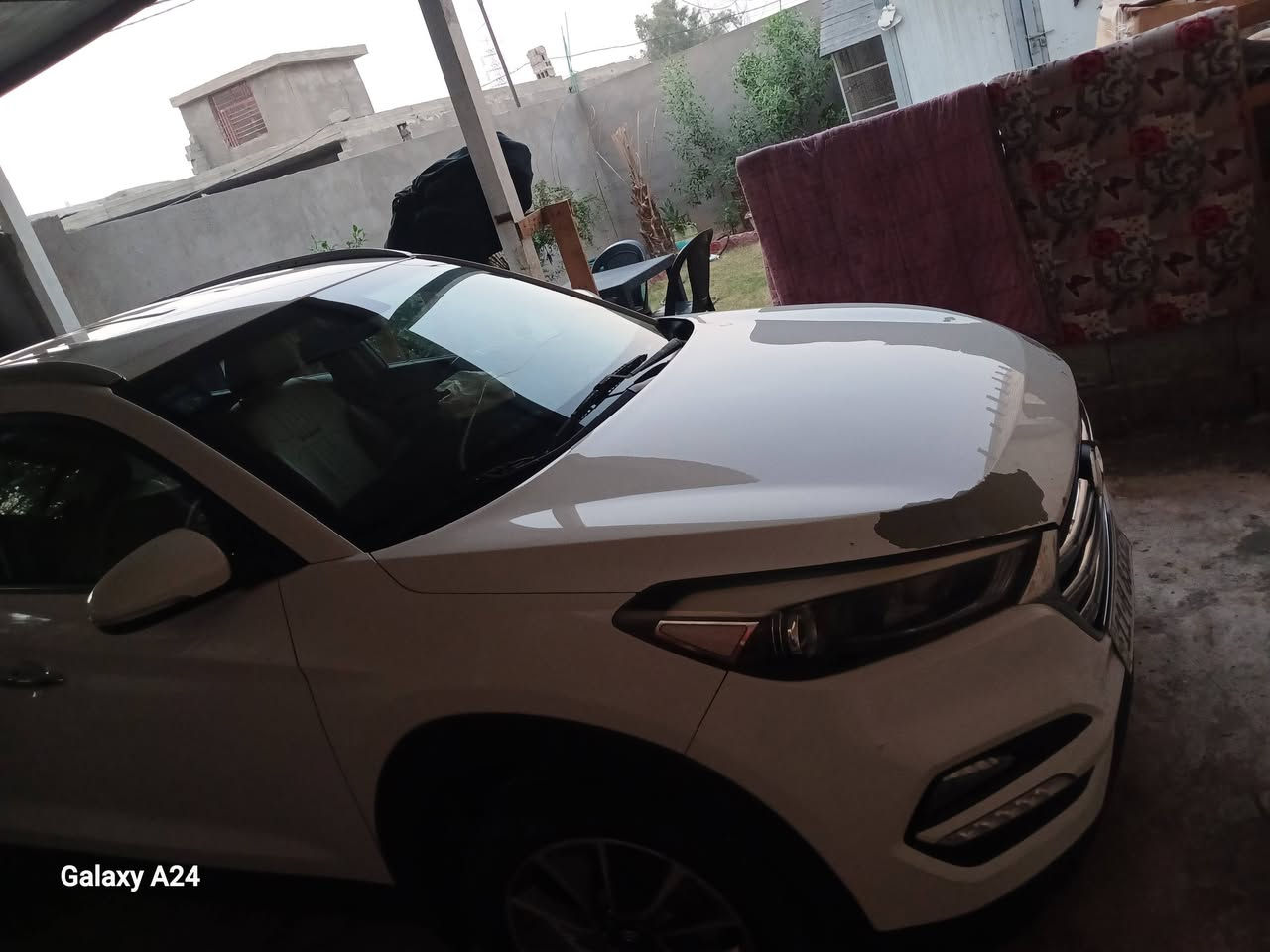سلام عليكم توسان مديل ١٨ مكفوله  بيهه شي بصيد بارد  البيع السفسار اكثر التصال  *********** خليجي

نص مكتوب في الصور:
- Galaxy A24