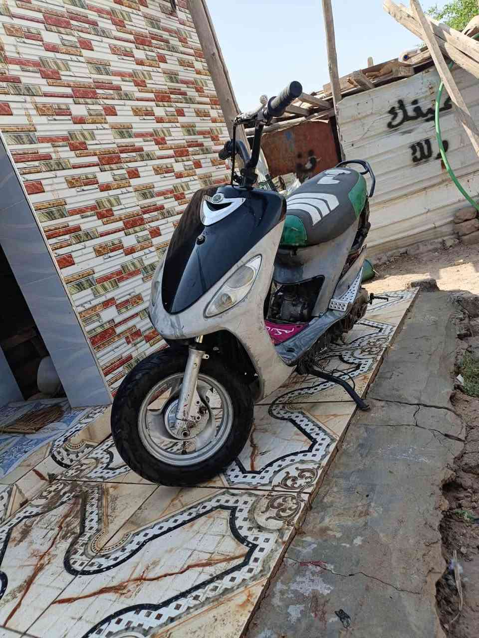 ماكس قجمه للبيع مكينه ناعمه حلوه بس بيها خيط تبخير كهربيات بس ربط كملات سعرها 250 مكاني الكرنه الثغر  تصل وبل خدمه ***********
