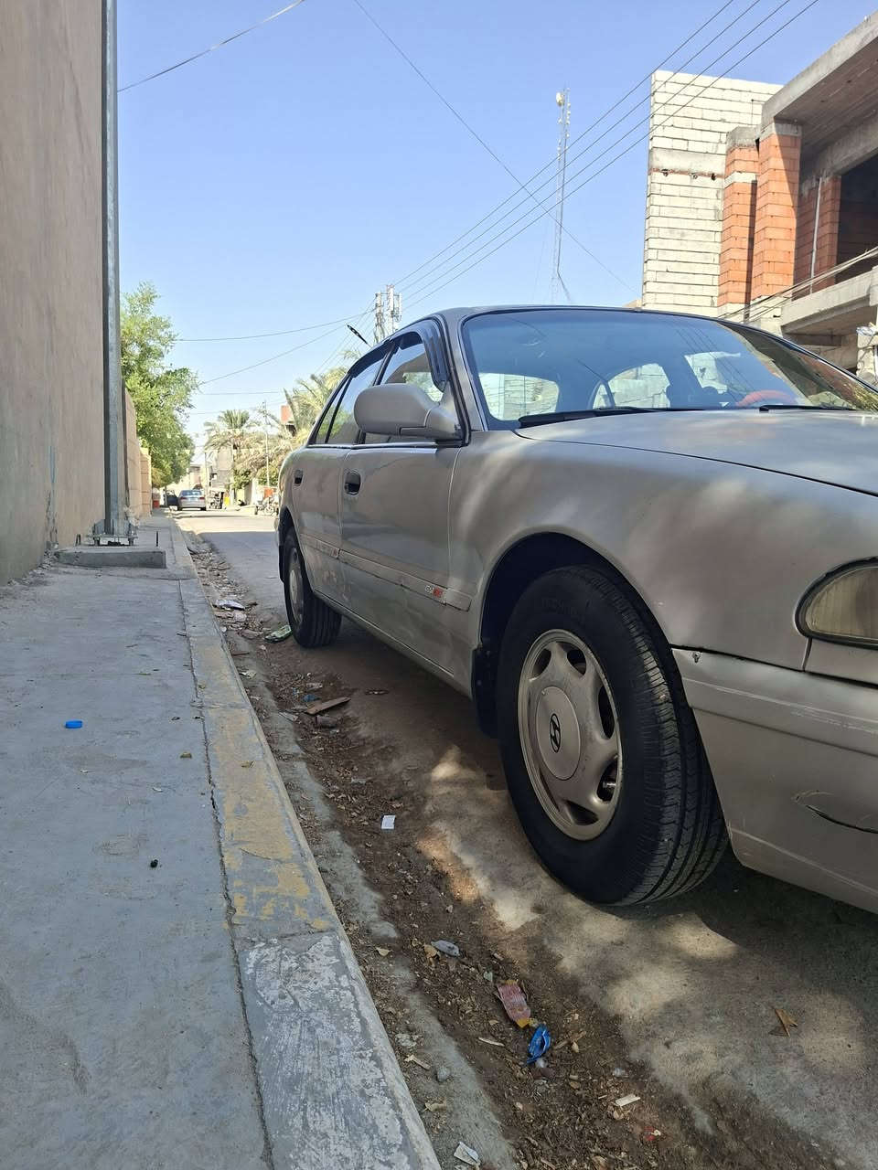 السلام عليكم 
للبيع سياره سوناتا 2  موديل ٩٣ رقم بغداد انكليزي كير محرك تبريد  خير من الله  سياره مكفوله من كهربائيات كلها شغاله تخم تاير جديد سياره مال جناي السعر ٤٥ وبيه مجال الشراي يتصل ويدلل *********** العنوان ديالى بعقوبه بهرز

