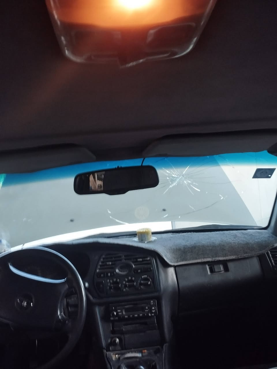 السلام عليكم 
برنس فراشه موديل 1998/ ابيض سبير ما نازل كهرباياتها كاملة تبرير شغال اي نقص ما بيها من ناحيته الكهربائية.راديتر سراوين حتى لا تحمه والازدحام.بانزين كله محسن نوزلات وصرف بانزين كلش قليل سنويتها لسبعة وعشرين...... رقم بغداد.الطوبجي...تحويل ثاني يوم..باسمي ***********/. السعر 40/ ورقة... بيها مجال للمشتري.الجاد...كير عادي
