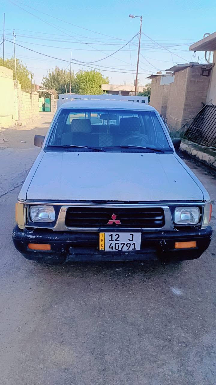 بكم ميتسوبيشي موديل 93 رقم جديد  محرك كير شاصي شرط السعر 35 بي مجال ***********
