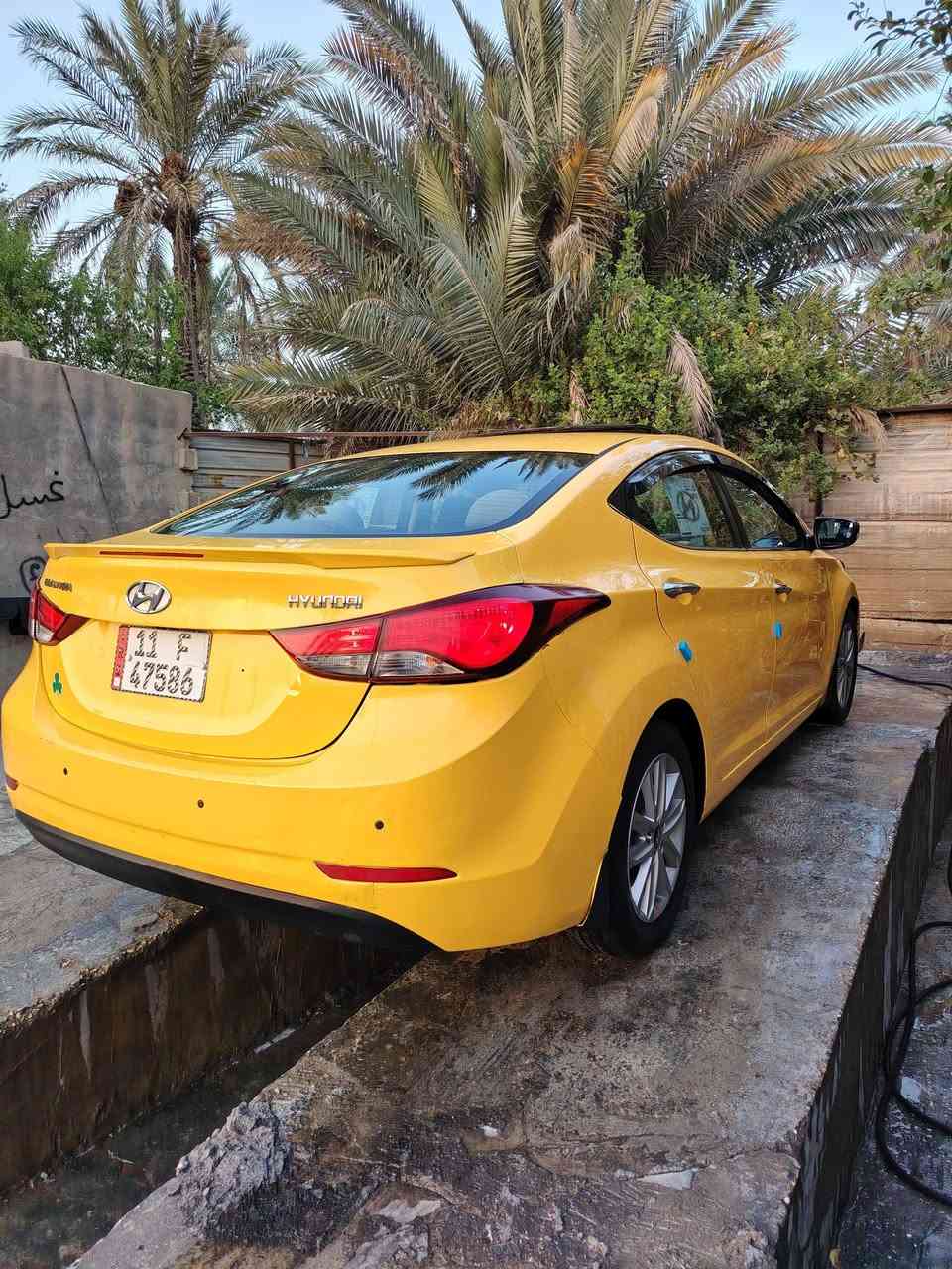 السلام عليكم
هونداي النترا موديل 2015 خليجي
فول مواصفات فتحه بصمه مري شفط تحكامت جهتين كشنات جلد تبريد قطعتين 5ويلكب 4دسك مكينه دوش
السياره كامله كبل للشارع تحول مباشر السعر 100  ا
السيارة بيها دعاميه خلفيه الاستفسار ***********
مكاني كربلاء
