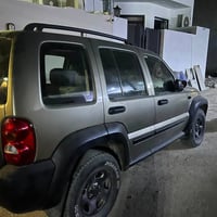 جيب ليبرتي ٢٠٠٧ مكينه ٣٧٠٠ مكينه خير من الله اللون شمباني  07727583002