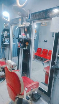 مرايات 2 نضيفات السعر 110 وبيهن مجال مكاني النجف حي الميلاد 0780234436...