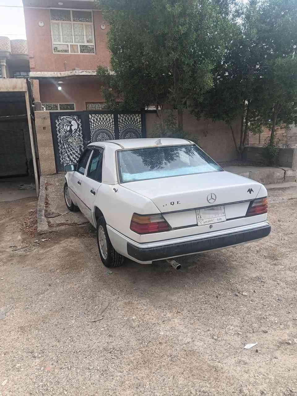 مارسيدس ١٩٨٨ • مكينة ٢٥٠ • رقم بغداد