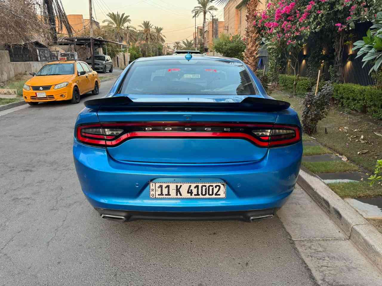 آلُسلُآم عٍلُيَگم ۆرٍحٍمہ آلُلُہ ۆبرٍگآته
دوج جارجر لون بحري 
موديل 2023 
رقم بغداد الدولي   سنويه بسمي شرط تحويل 
عداد المسافه 78 الف ml 
حادث فقط جاملغات خلفيه وقبق جنطه 
بجم كبس ع وضع الشركه بدون ايرباك  
                      السعر 225 ورقه وبيها مجال 
                      المواصفات
 Sxt  معروفه مواصفاتها 
اللون بحري مميز 
* ويل كب 20نج بلاد  من امريكا 
* ⁠    سبايدر خلفي اسود  👹
* ⁠شاشه كبيرة بلاد 9نج
* ⁠مكاني بغداد الكرخ حي العدل  
* ⁠للاتصال ***********
