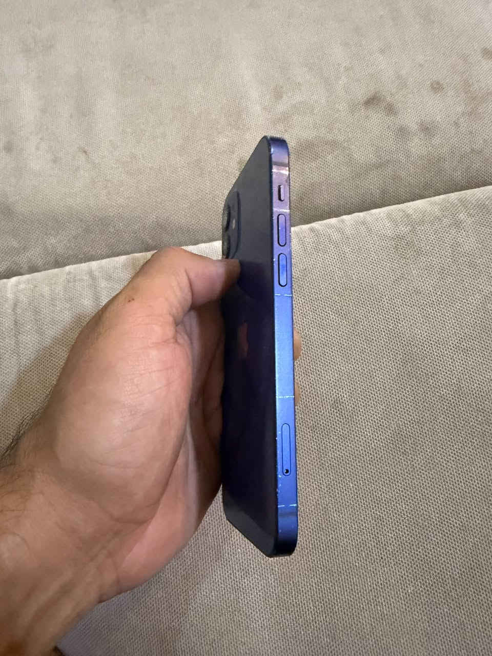 ايفون ١٢ • ذاكرة ٦٤ • بطارية ٧١