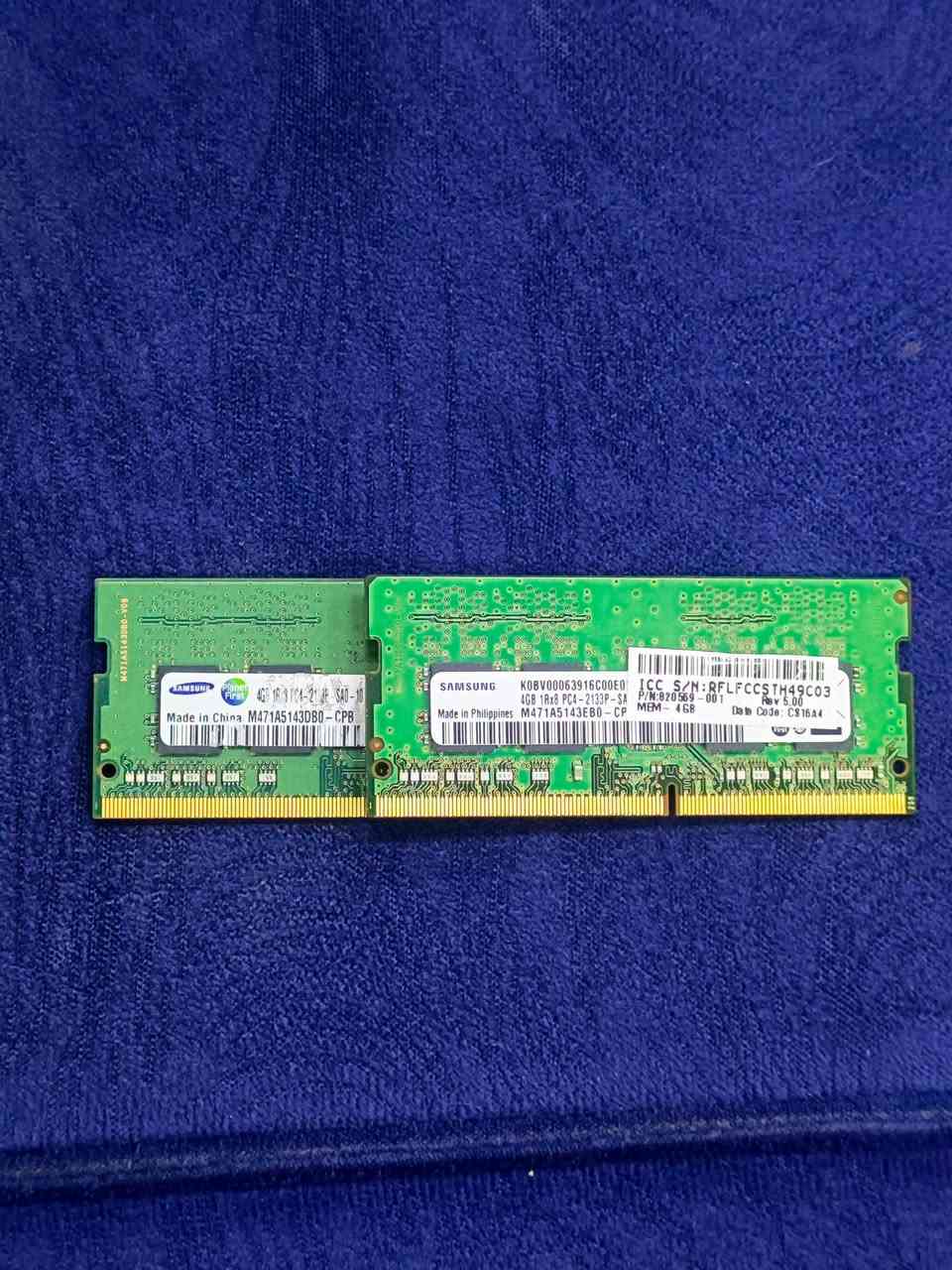 رامات عدد 2 الواحد 4G DDR4
سامسونك 
معلومه مستخدم وليس جديد خل سعرك والعافيه
***********
