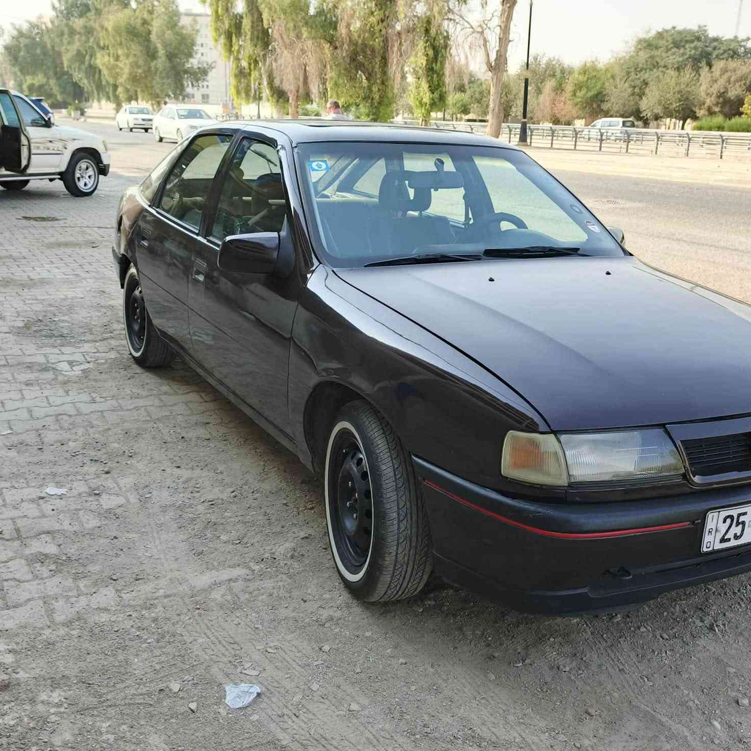 سلام عليكم فكتره محرك 20 للبيع موديل 1991رقم كركوك شرط التحويل دفتر بانزين جاهزه مابيهه نقص صبغ عام جماليه سعره 35وبيهه مجال قليل شراي اتصل ***********
